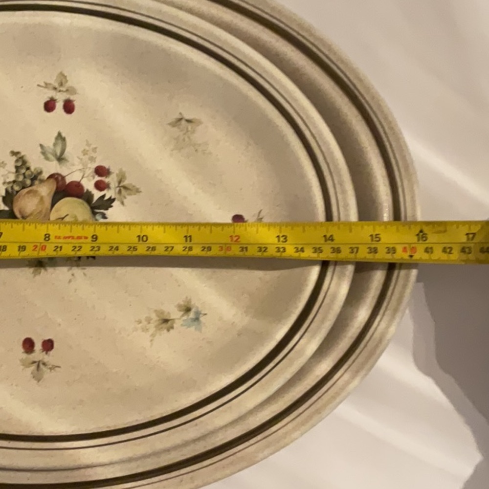 Royal Doulton Lambethware Cornwall oval serving platters. - Picture 2 of 8